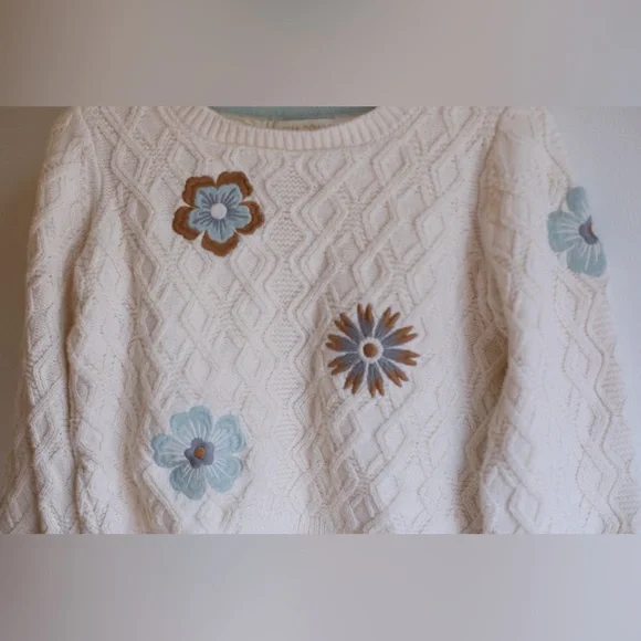 Cynthia Rowley Girls 3T Cream Cable Knit Floral Embroidered Sweater - Picture 3 of 5